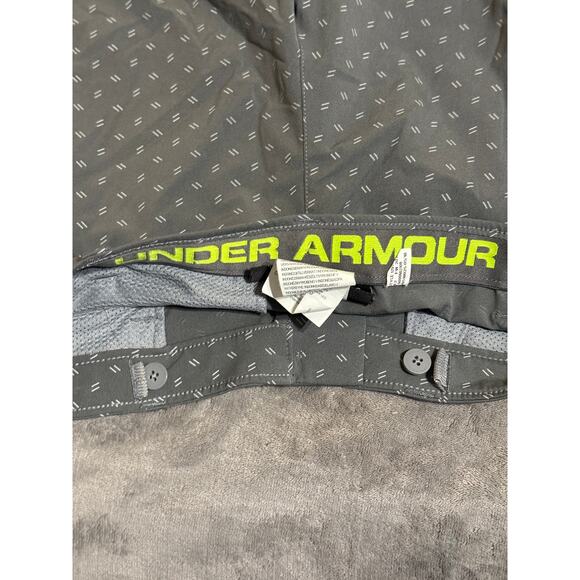 Under Armour HeatGear Armour Printed Youth Size Large Shorts Gray 11” Inseam‎ - Picture 10 of 10